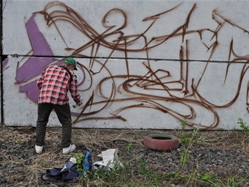 На всеукраїнському графіті-фест розмальовували стіни полтавського заводу