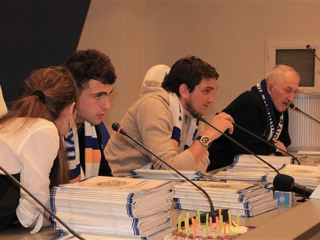 Гравці «Динамо» (Київ) привітали переможців конкурсу «Ми господарі ЄВРО-2012»