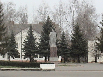 На народному віче в Миргороді вирішили знести пам’ятник Леніну