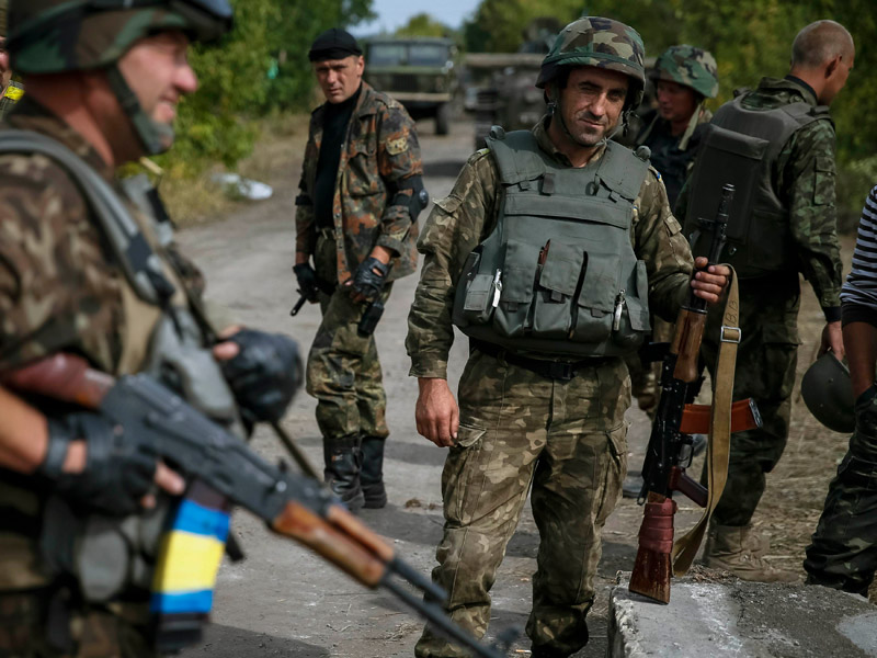 За вихідні бойовики понад 40 разів обстрілювали позиції силовиків на Донбасі - Тимчук