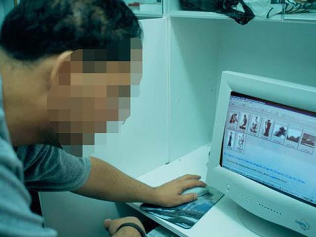 У Полтаві вчитель поширював порнографію серед неповнолітніх