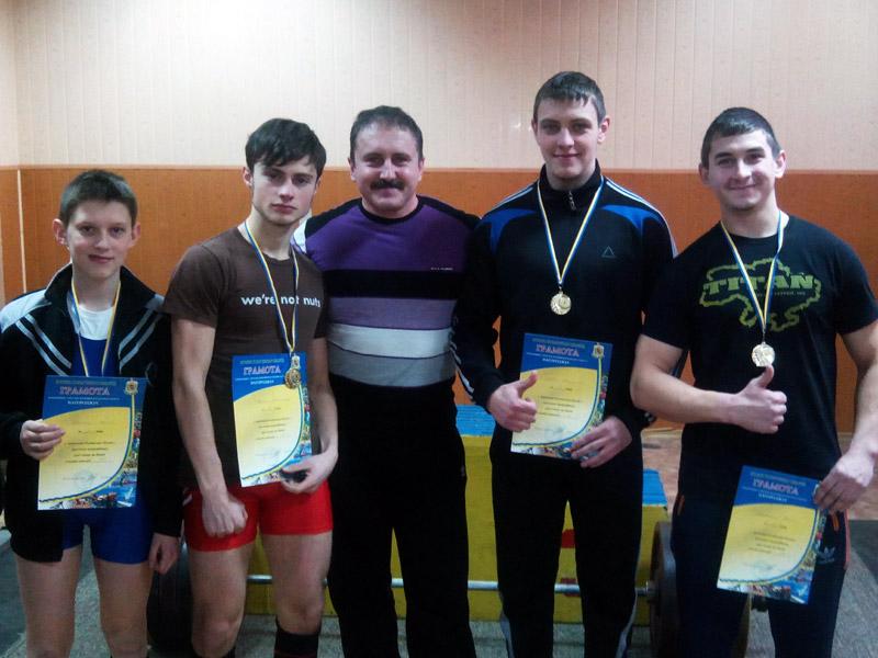 Новосанжарські пауерліфтери поїдуть на чемпіонат України