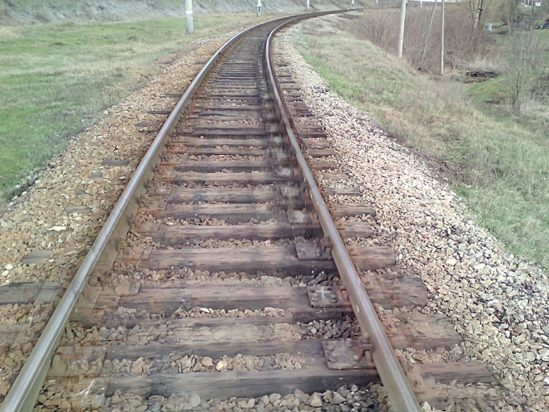 На Полтавщині неповнолітній демонтував залізничну колію