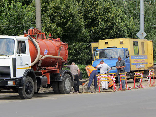 В Полтаві перекопали дорогу одразу після ремонту