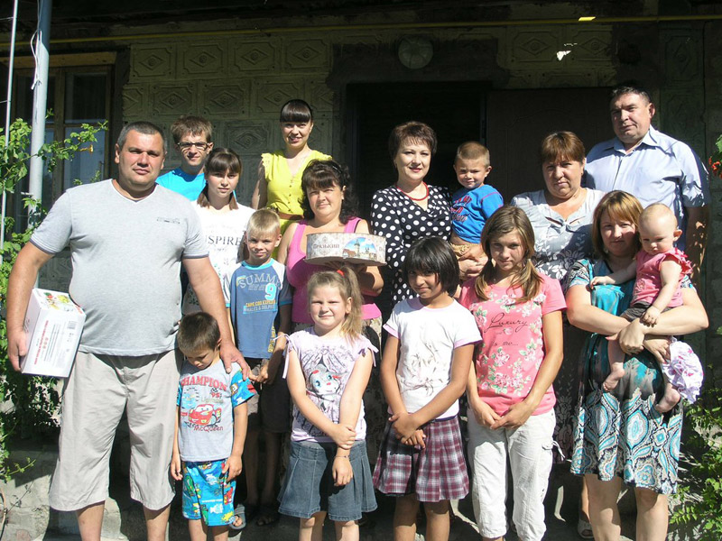 Сім’я Тітаренків виховує сімох прийомних дітей