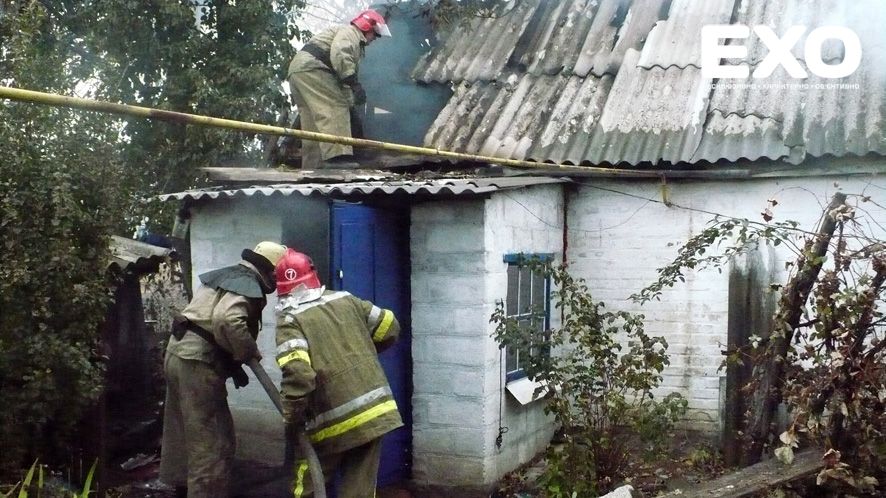 Під час гасіння пожежі в житловому будинку вогнеборці виявили тіло жінки
