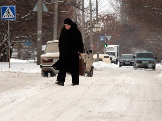За 4 дні у Кременчуці на дороги міста висипали 10 вагонів солі