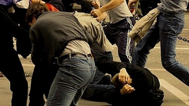 В Кременчуге полиция разнимала массовую драку полсотни цыган