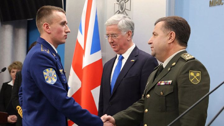 Офіцер з Миргорода отримав почесну відзнаку військово-повітряних сил Великобританії