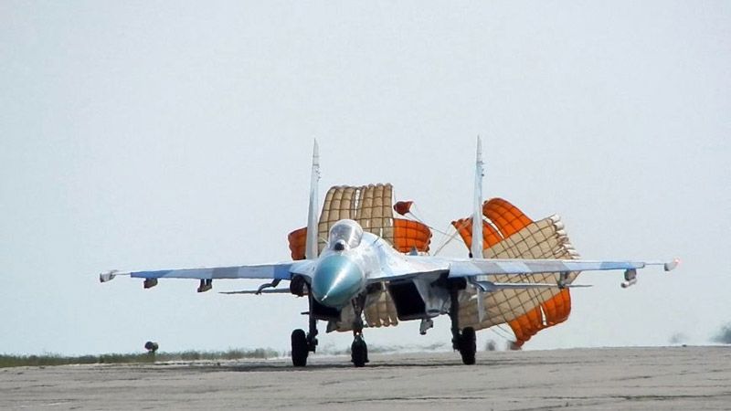 У Миргороді підняли в небо бойові літаки-винищувачі Су-27