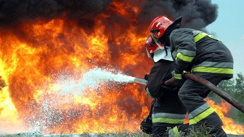У Полтаві рятувальники витягли із палаючого будинку тіло жінки