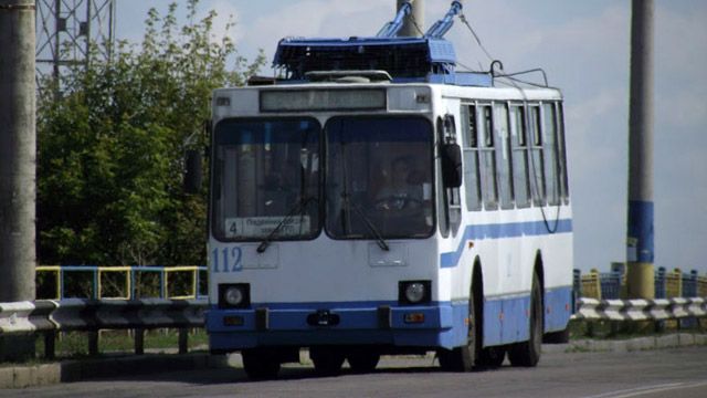 У Полтаві на маршрутах зупинилося 13 тролейбусів — обленерго знеструмило контактну мережу