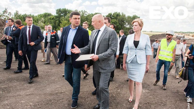 Володимир Гройсман перевірив стан виконання капітального ремонту дороги на Полтавщині