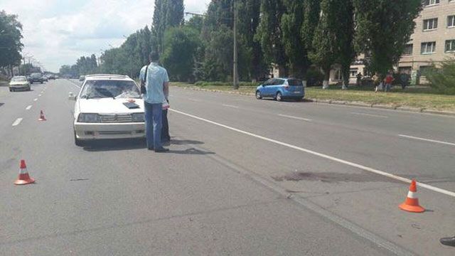 У Полтаві збили чоловіка, який переходив дорогу у невстановленому місці
