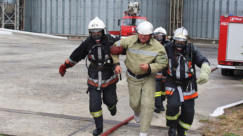 Відбулися масштабні тактико-спеціальні навчання з ліквідації умовної пожежі на елеваторі