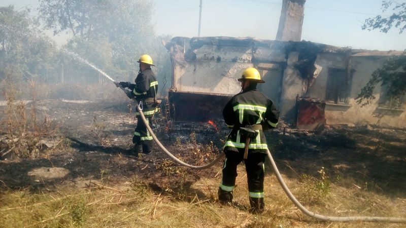 У Новосанжарському районі рятувальники ліквідували пожежу у покинутому будинку
