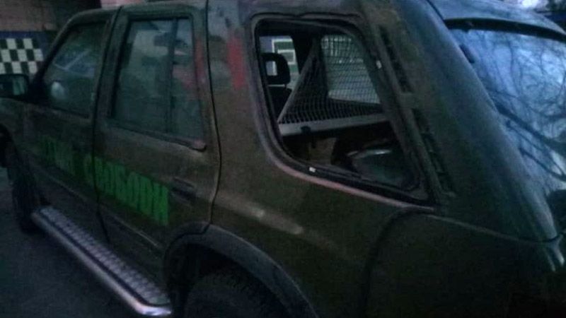 У Полтаві пограбували машину з волонтерською допомогою