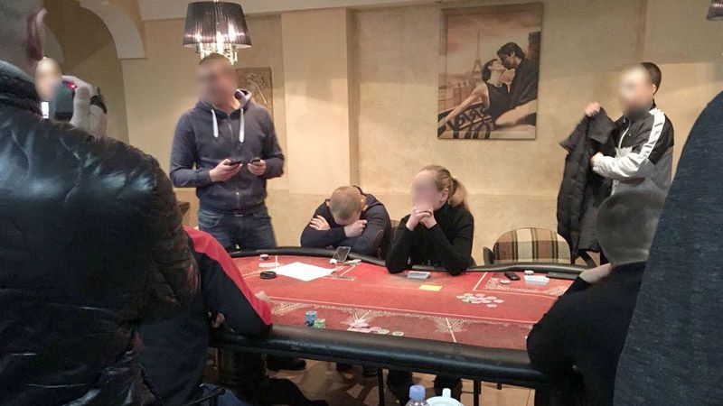 На Полтавщині правоохоронці припинили діяльність казино