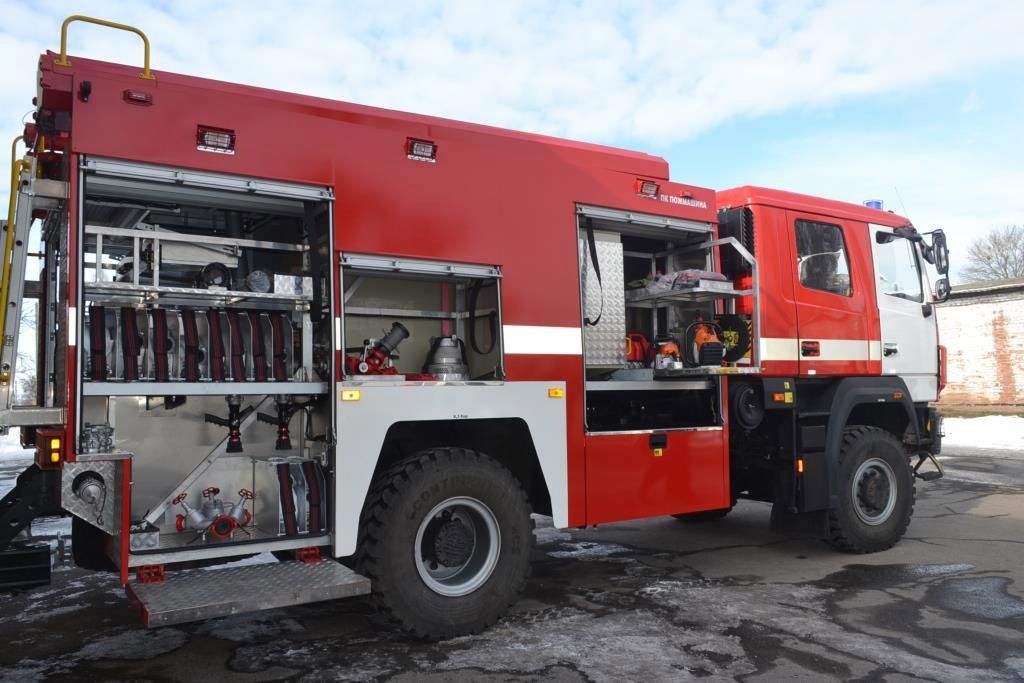 Лохвицькому району передали пожежну машину