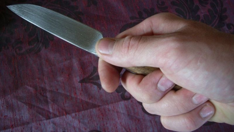 Бійка у Диканьці — чоловік у кафе отримав ножове поранення