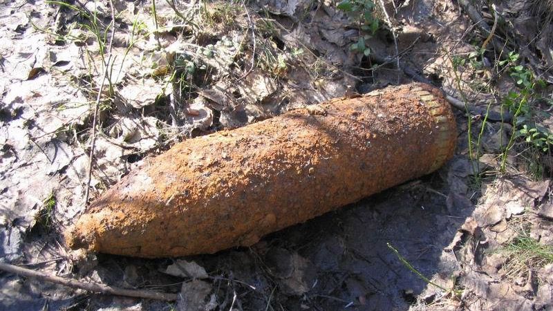 У Полтаві посеред міста знайшли снаряд