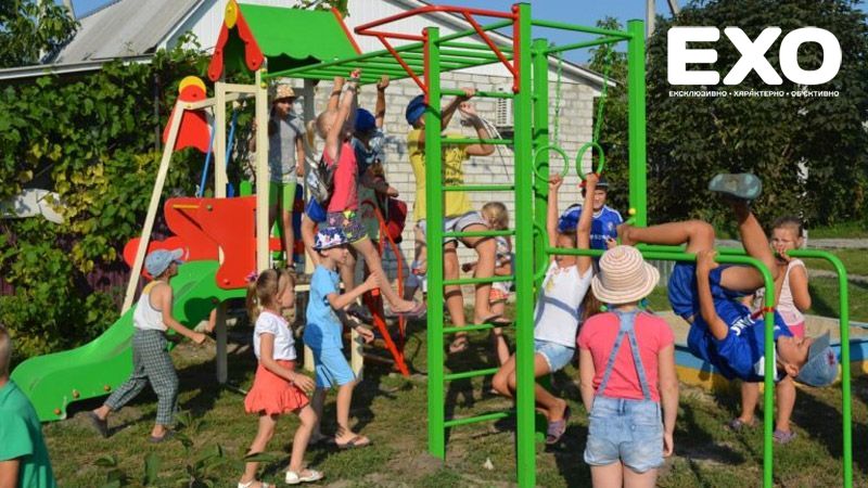 У Миргороді завдяки конкурсу проектів встановили дитячий майданчик