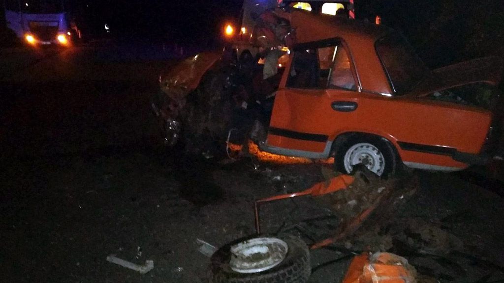 Біля Кременчука легковик зіткнувся з вантажівкою: одна людина травмована