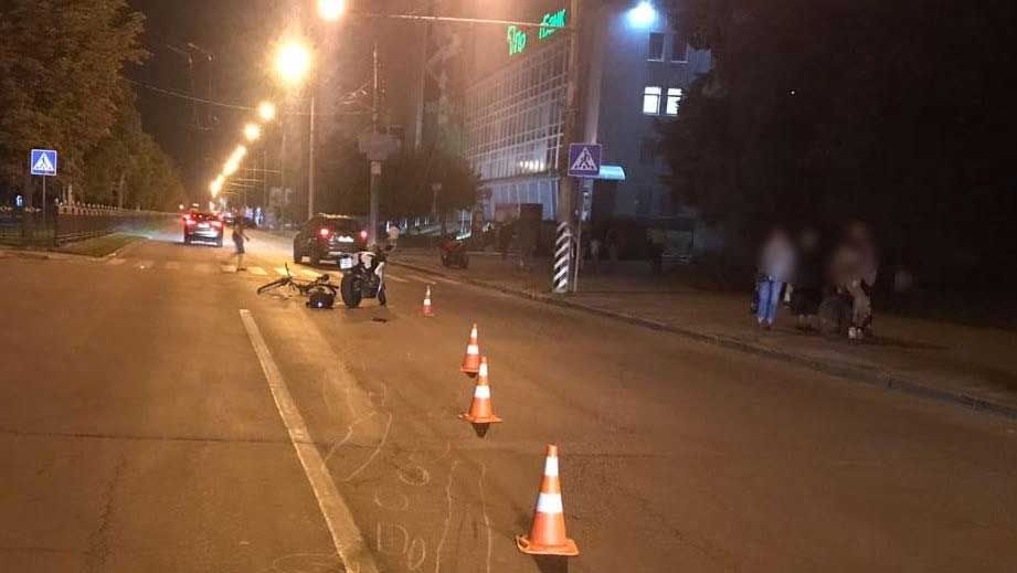 У Полтаві мотоцикліст зіткнувся з велосипедистом