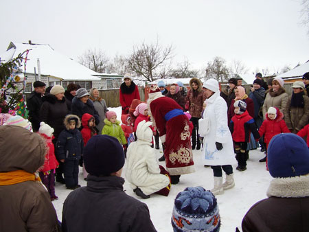 ФОТО - У Миргороді тривають новорічні святкові дійства