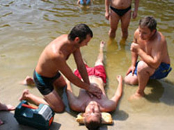 Полтавські рятувальники навчають громадян правилам поведінки на воді