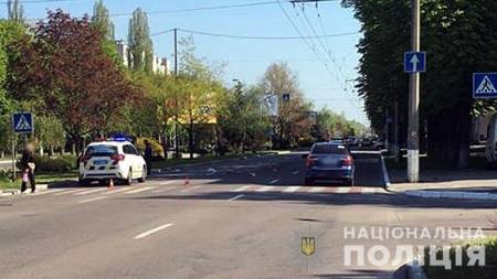 У Кременчуці збили жінку-пішохода: водій втік з місця події