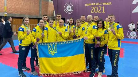 Каратисти з Полтавщини завоювали «золото» і «бронзу» на Дефлімпійських іграх