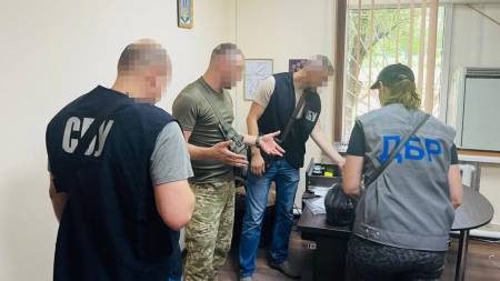На Полтавщині ДБР викрило на хабарі начальника одного з районних військкоматів