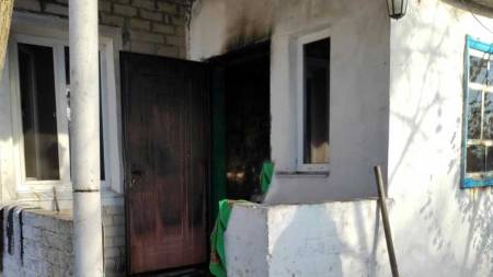 На Полтавщині поліція встановлює обставини пожежі, внаслідок якої загинула жінка