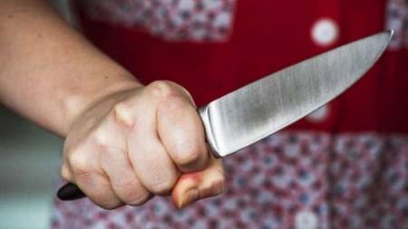 У Гадячі під час конфлікту жінка порізала ножем чоловіка
