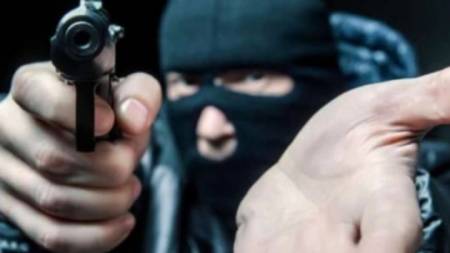 Поліція розшукує розбійників, які пограбували АЗС у Кременчуцькому районі