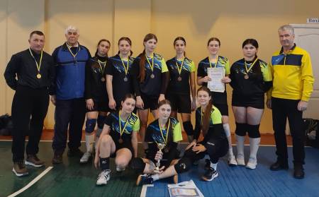 Новосанжарські волейболістки здобули обласну «бронзу»