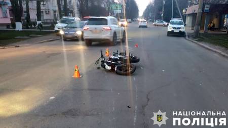 У Миргороді мотоцикліст збив пенсіонерку