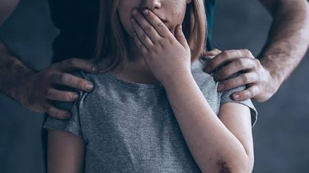 На Полтавщині судитимуть чоловіка, який вчиняв сексуальне насильство щодо своєї малолітньої доньки