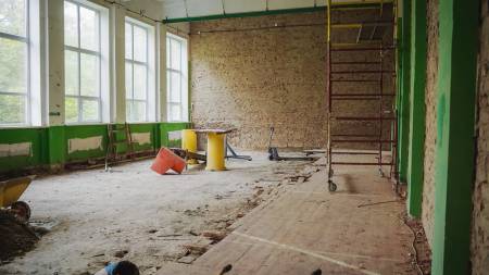 В Опішнянському ліцеї оновлюють спортивний зал у межах проєкту «Рух без бар’єрів»