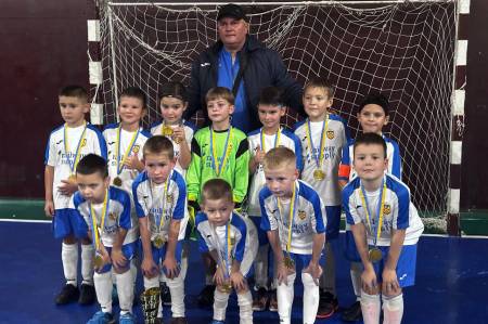 Юні «лідери» очолюють турнір