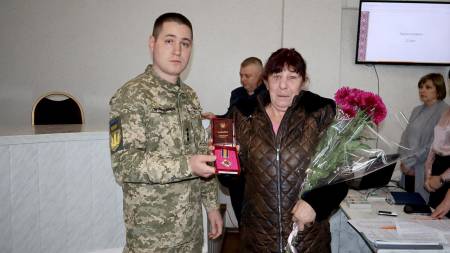 У Кобеляцькій громаді вручили державні нагороди захисникам та їхнім родинам