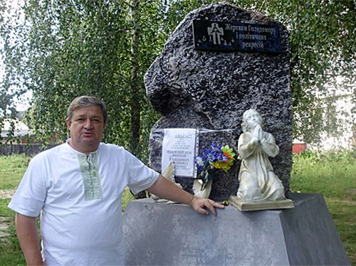 У Лохвиці вандали пошкодили пам’ятник жертвам Голодоморів