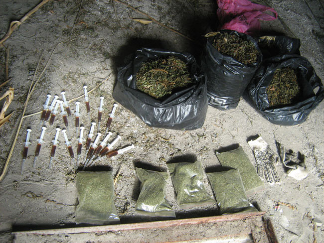 Затримана злочинна група наркоділків в якої вилучено наркотиків на 200 тисяч гривень