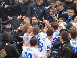 Футбольный матч между «Кремнем» и «Днепром» перерос в массовую драку