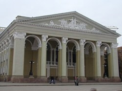 Театр Гоголя закінчили реставрувати