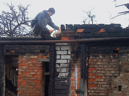 Погорільцю-сироті з Полтави міська влада надала кімнату