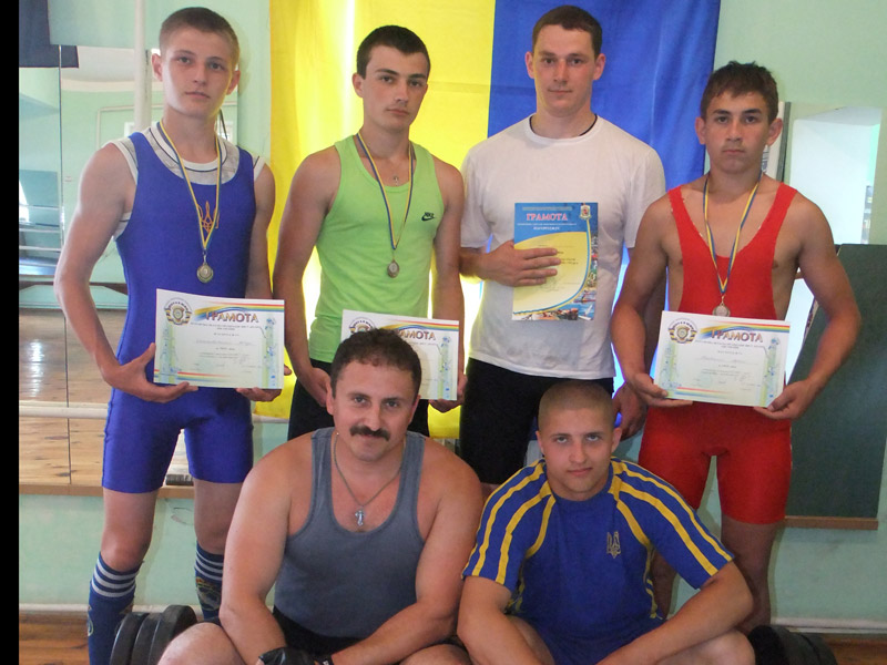 Новосанжарські силачі завоювали шість медалей