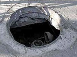 На Решетилівщині за крадіжки каналізаційних люків затримано 4-х осіб