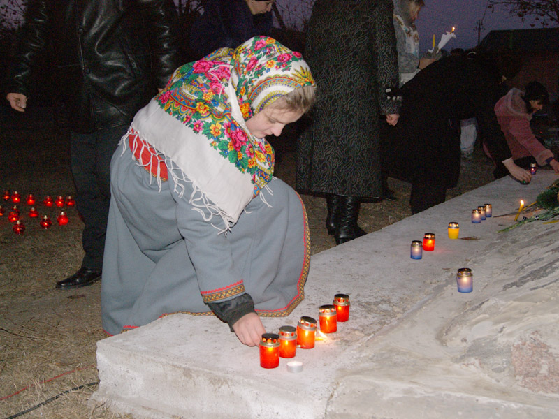 У Кобеляках вшанували пам'ять жертв Голодомору